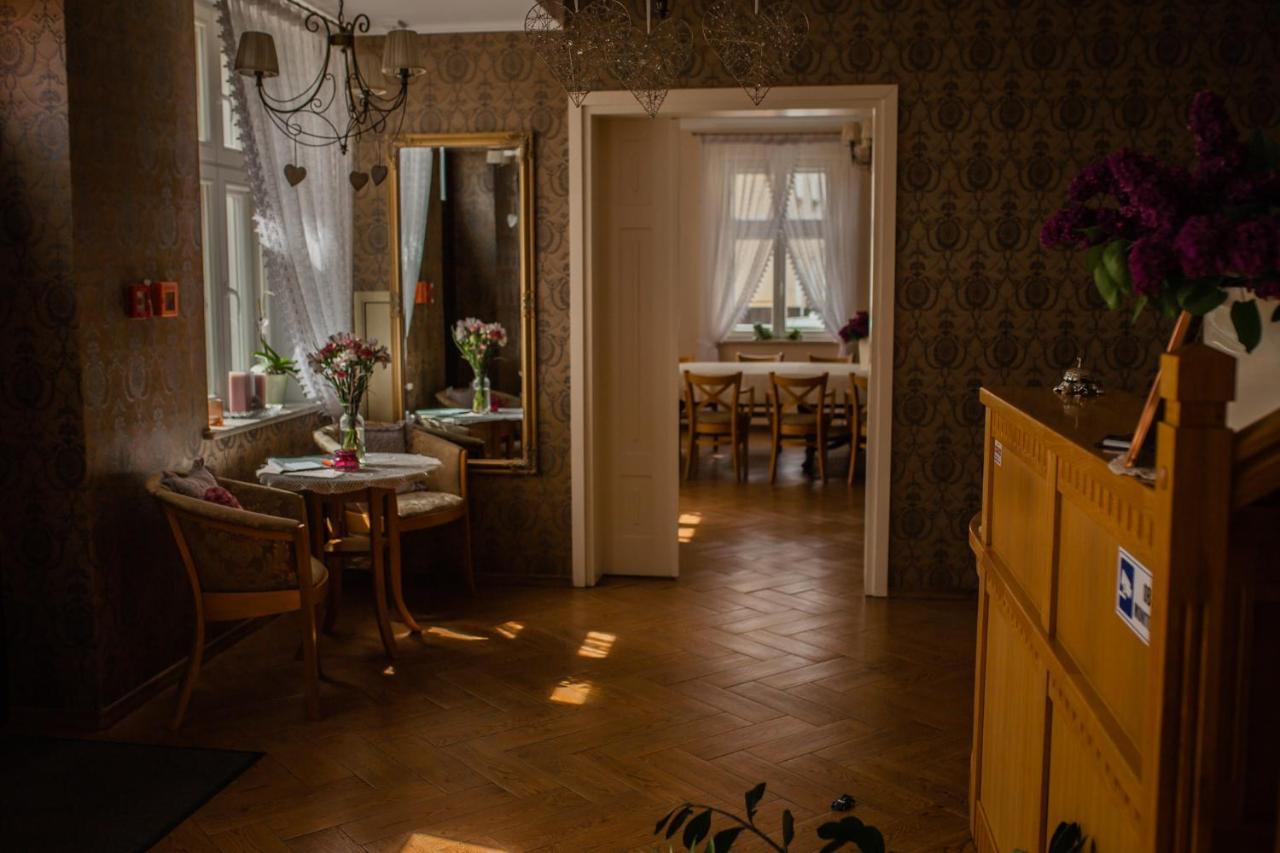 Hotel Przedzamcze ジャウドボ エクステリア 写真