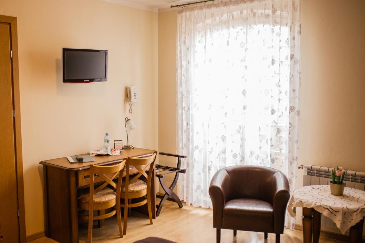 Hotel Przedzamcze ジャウドボ エクステリア 写真