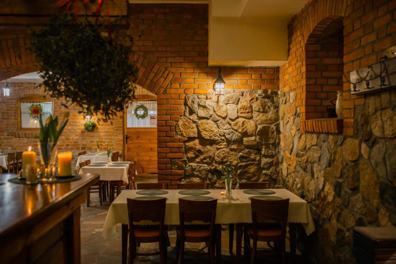 Hotel Przedzamcze ジャウドボ エクステリア 写真