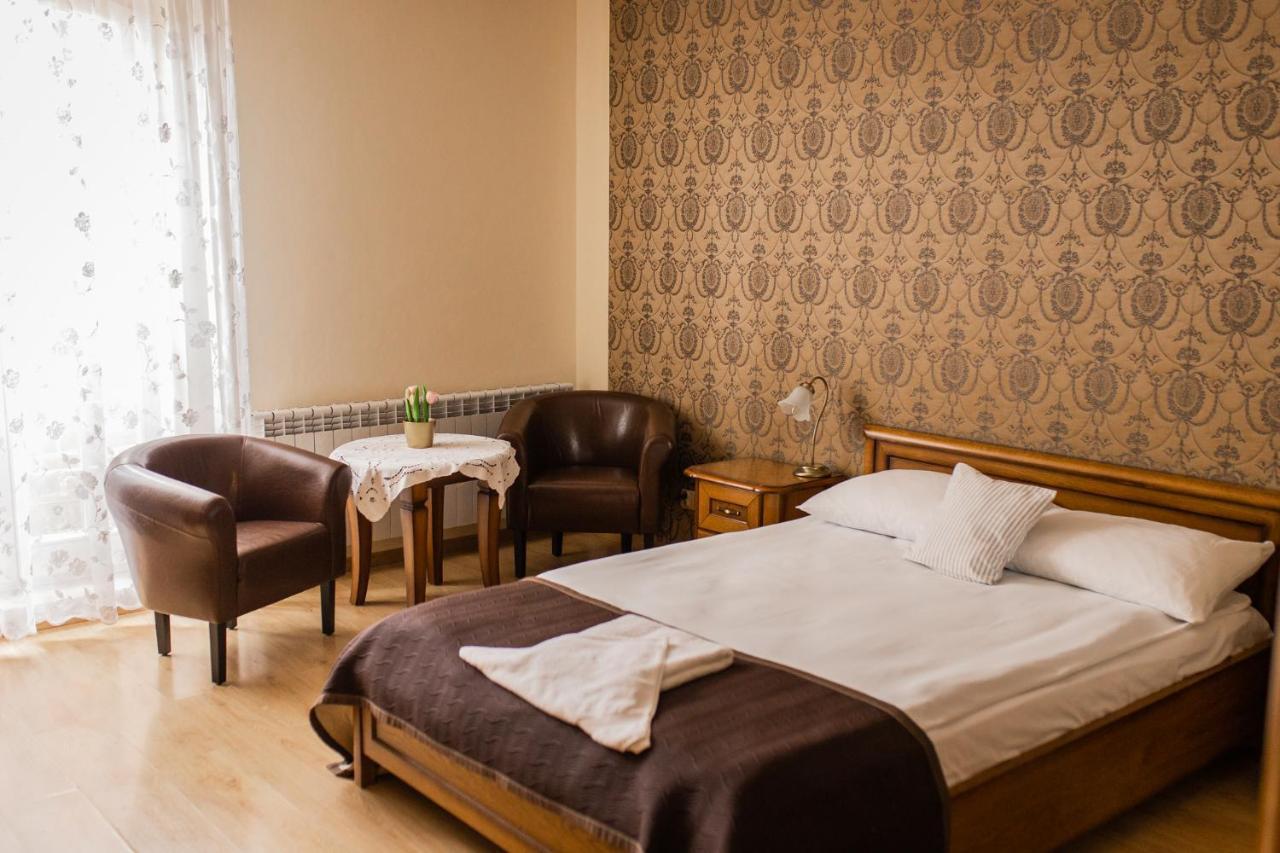 Hotel Przedzamcze ジャウドボ エクステリア 写真